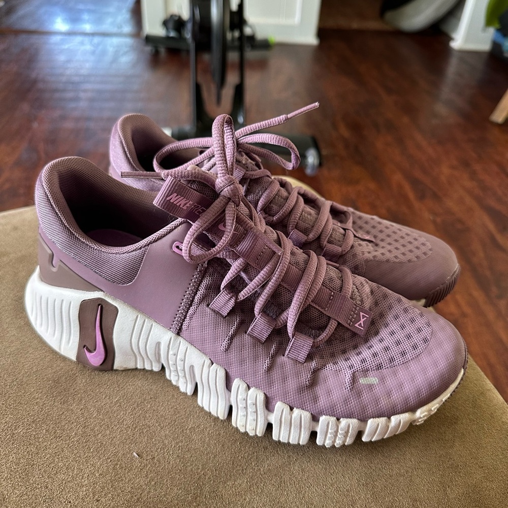 Nike Woman’s Free Metcon 5 Violet Rush Dust Fuchsia